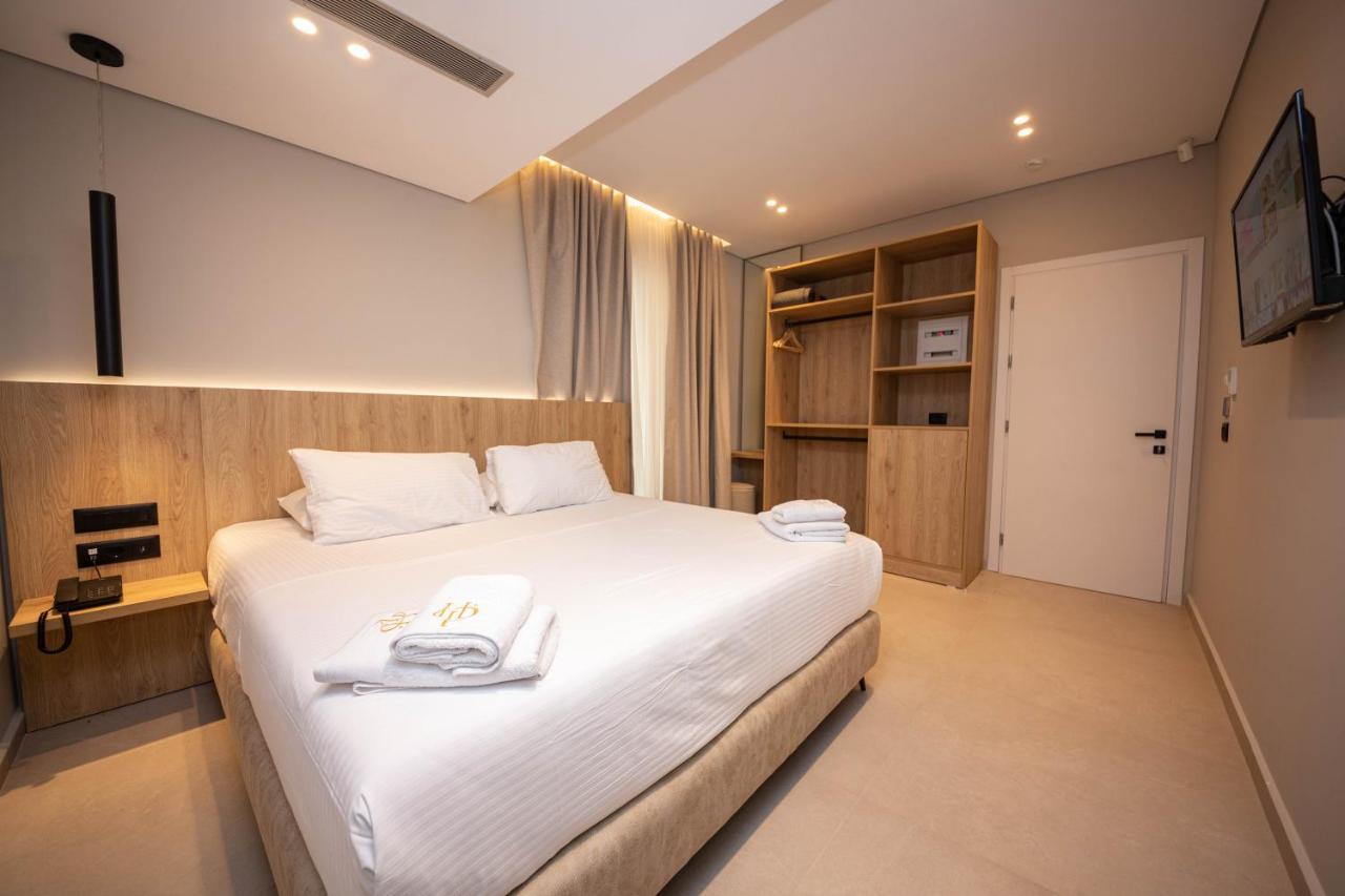 Hotel Portanova Sarandë Esterno foto